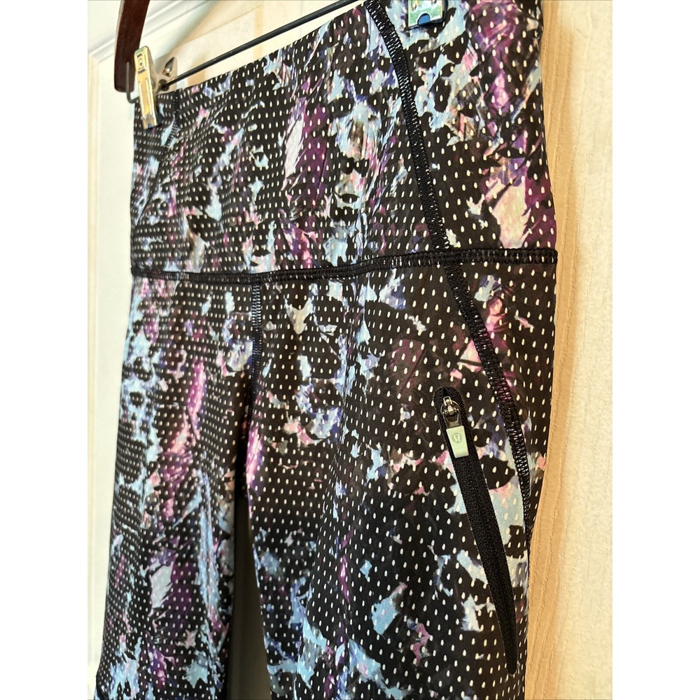 Lululemon Gym Pants Women's Leggings Capris Multicolored Sz 2 TinyRaindrop Print